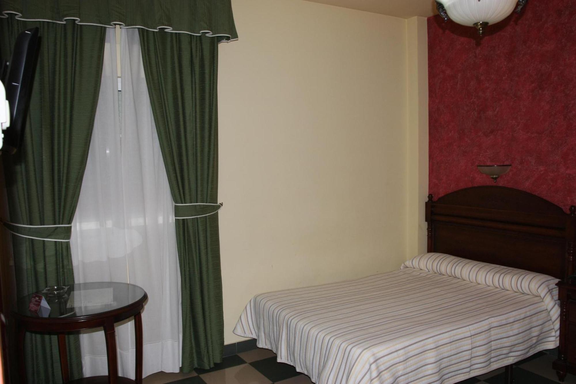Hotel Frijon Aceuchal Luaran gambar