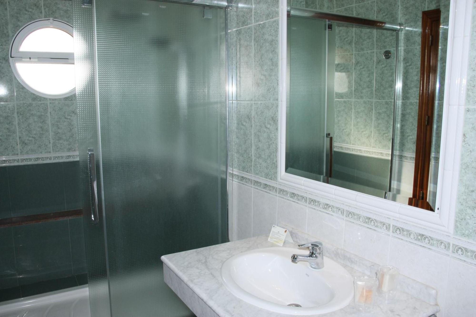 Hotel Frijon Aceuchal Luaran gambar