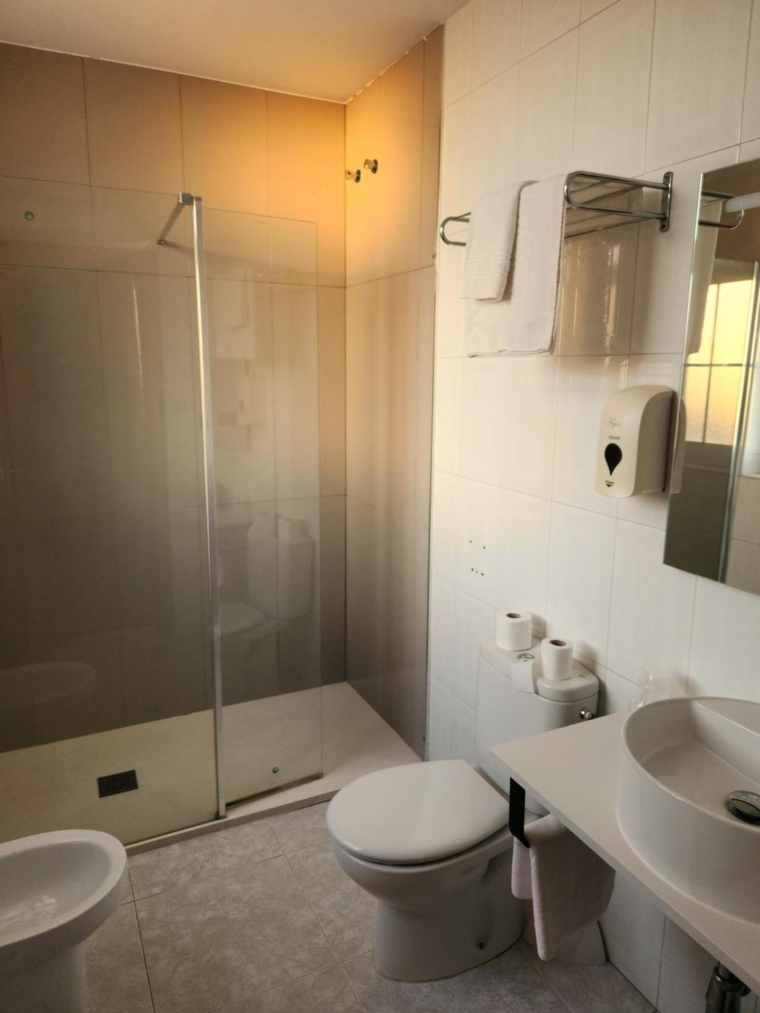 Hotel Frijon Aceuchal Luaran gambar